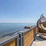 Apartment Venetico Beachfront & - Sea View *