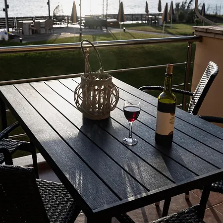 Appartement Venetico Beachfront & - Sea View *