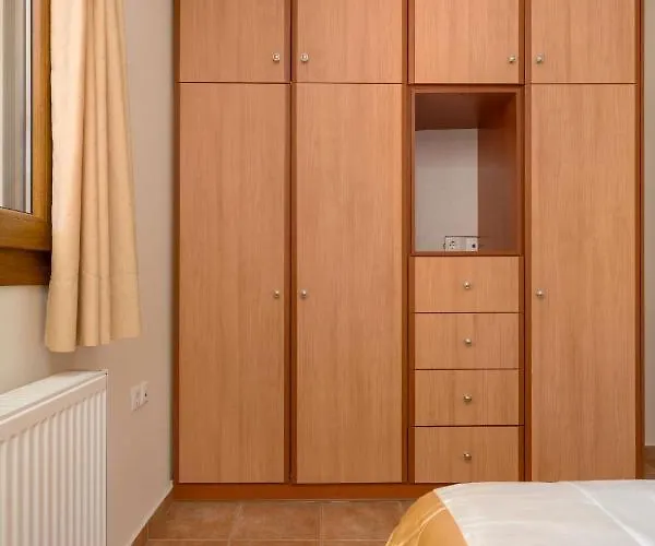 Apartamento Venetico Beachfront & - Sea View