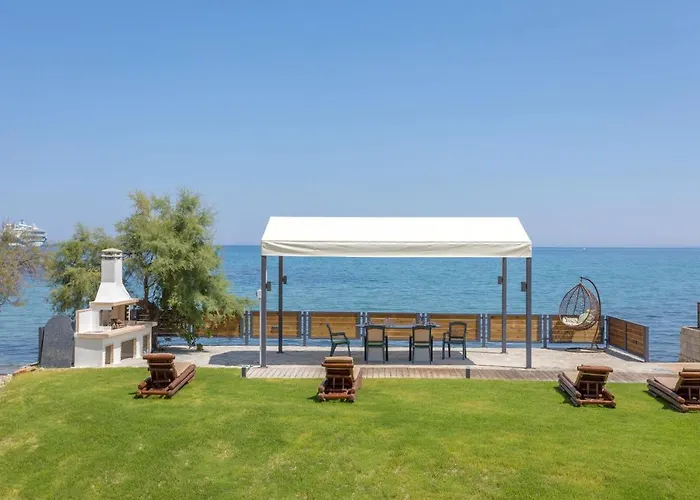 Venetico Beachfront & - Sea View *