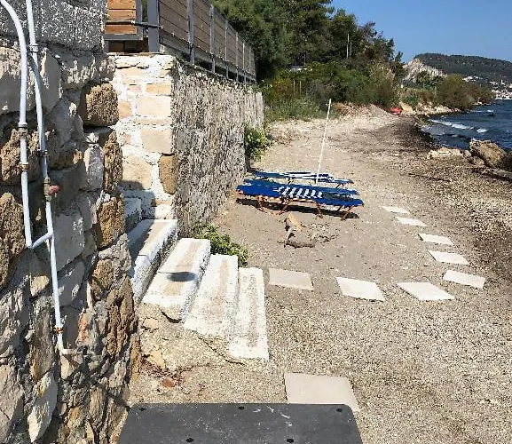 Venetico Beachfront & - Sea View