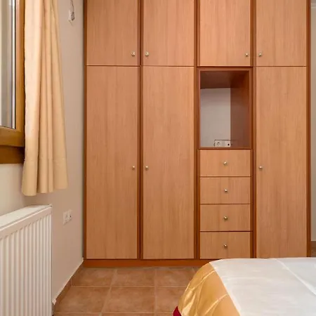 Апартаменты Venetico Beachfront & - Sea View