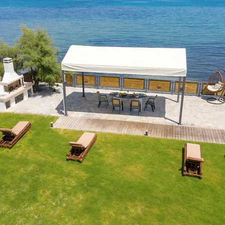 Venetico Beachfront & - Sea View