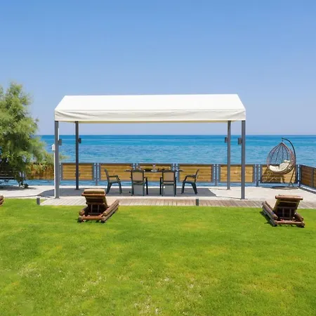 Venetico Beachfront - Sea View *