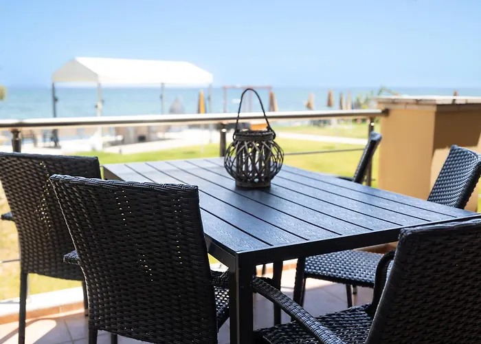 Venetico Beachfront & - Sea View *