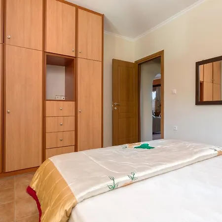 Venetico Beachfront & - Sea View * Argassi