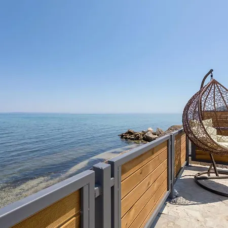 Lägenhet Venetico Beachfront & - Sea View *