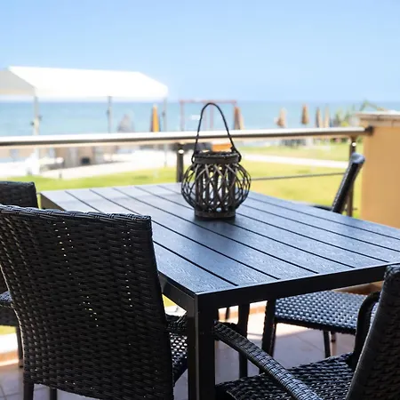 Venetico Beachfront Apartments&suites - Sea View *